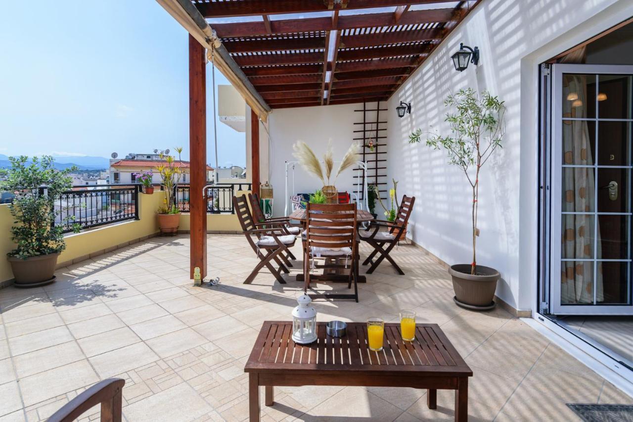 Central Penthouse In Quiet Neighborhood Near Sandy Beach Chrissi Akti Chania Exterior foto