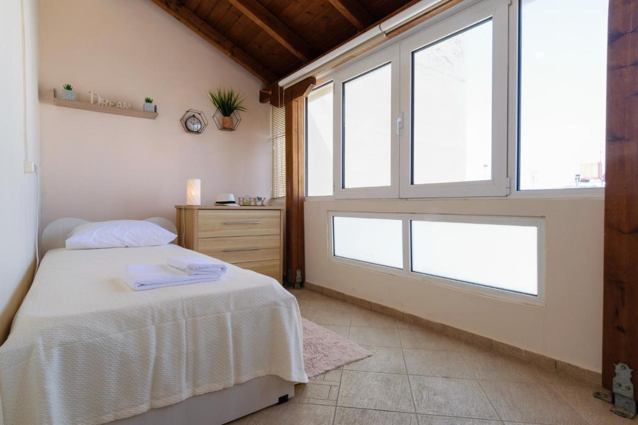 Central Penthouse In Quiet Neighborhood Near Sandy Beach Chrissi Akti Chania Exterior foto