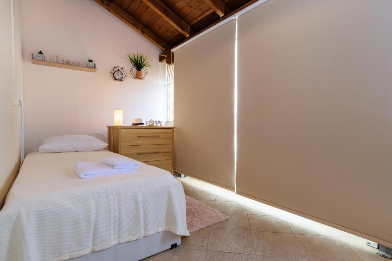 Central Penthouse In Quiet Neighborhood Near Sandy Beach Chrissi Akti Chania Exterior foto