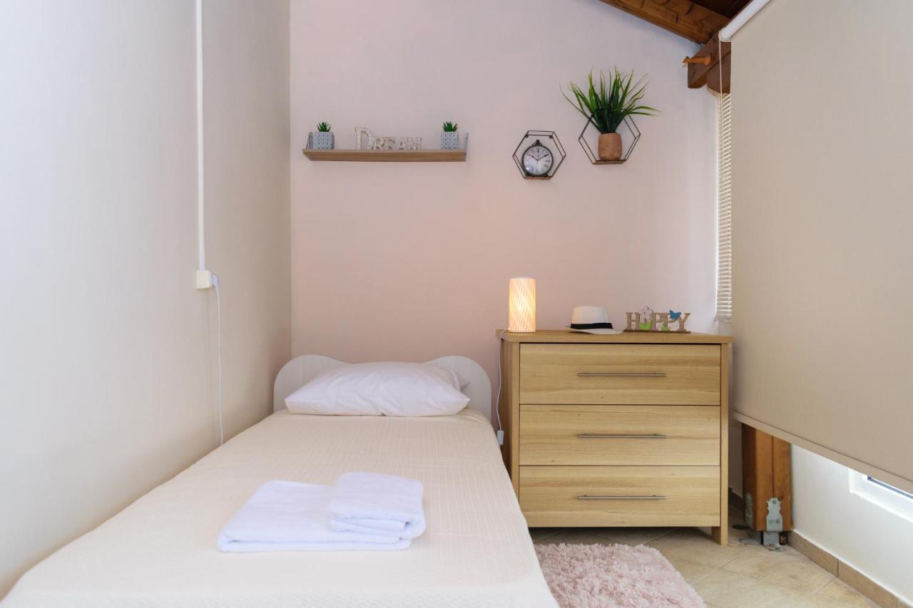 Central Penthouse In Quiet Neighborhood Near Sandy Beach Chrissi Akti Chania Exterior foto