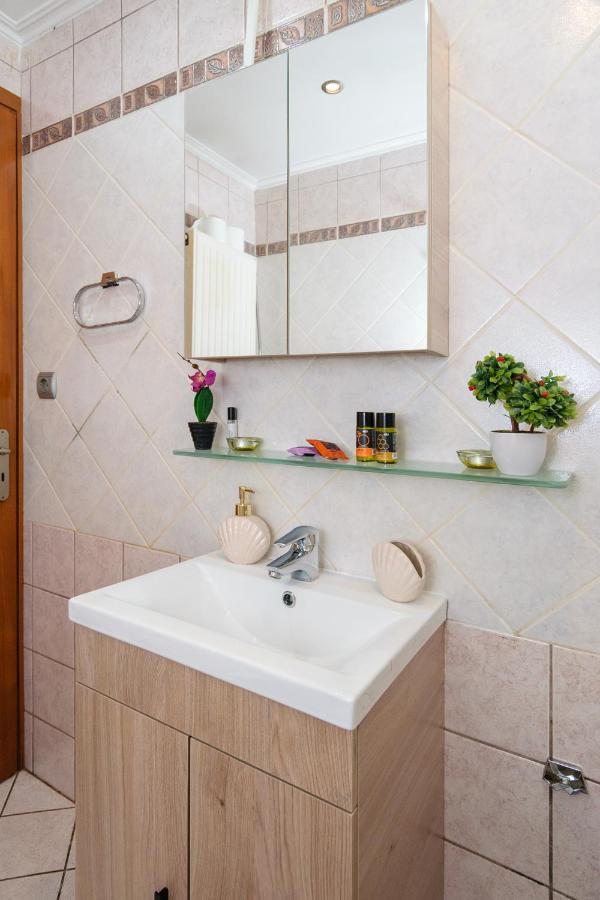 Central Penthouse In Quiet Neighborhood Near Sandy Beach Chrissi Akti Chania Exterior foto